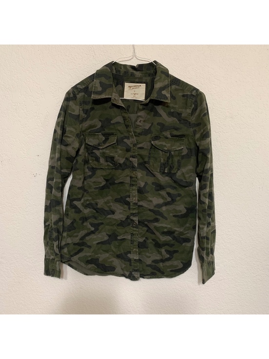 Other - Arizona Jeans camo button-up shirt